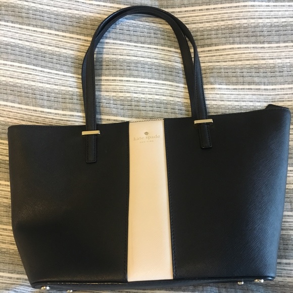 kate spade Handbags - Brand new Kate spade purse